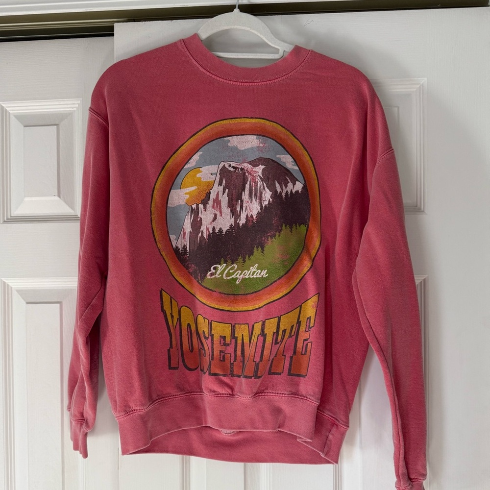 Forever 21 Pink Yosemite Graphic Sweatshirt